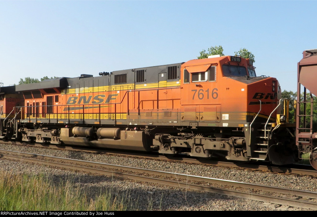 BNSF 7616